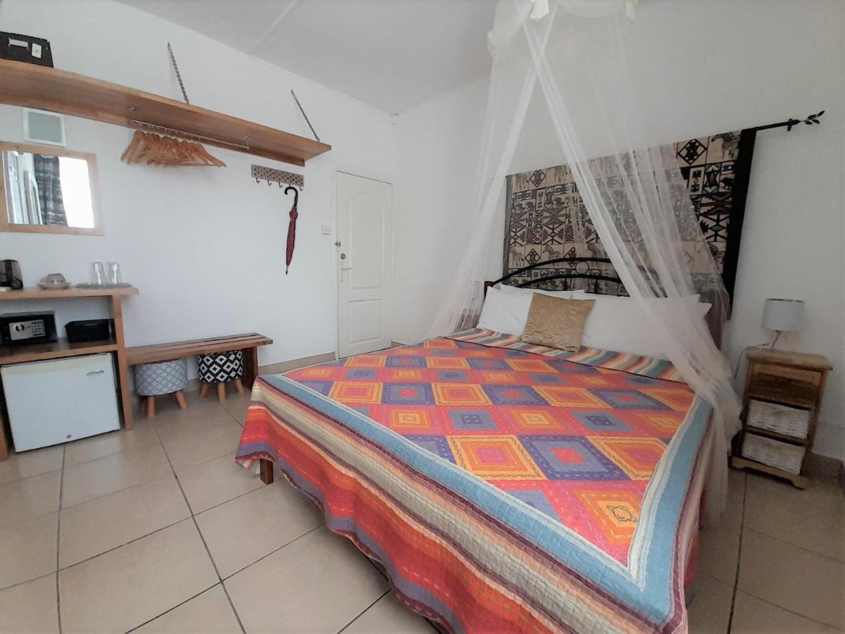 Villa Osumare Guest House Flic en Flac Экстерьер фото