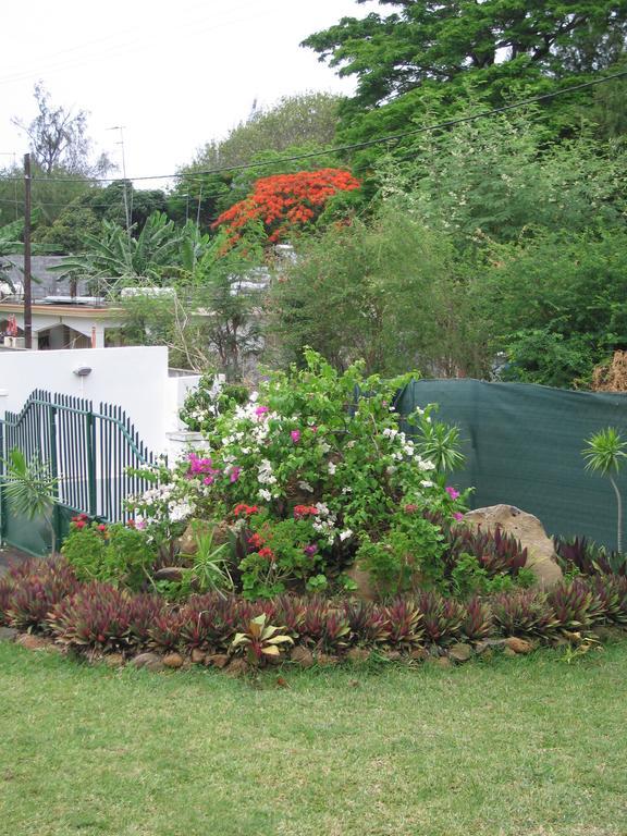 Villa Osumare Guest House Flic en Flac Экстерьер фото