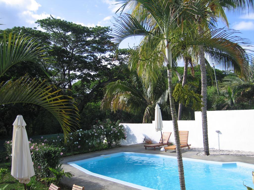 Villa Osumare Guest House Flic en Flac Экстерьер фото